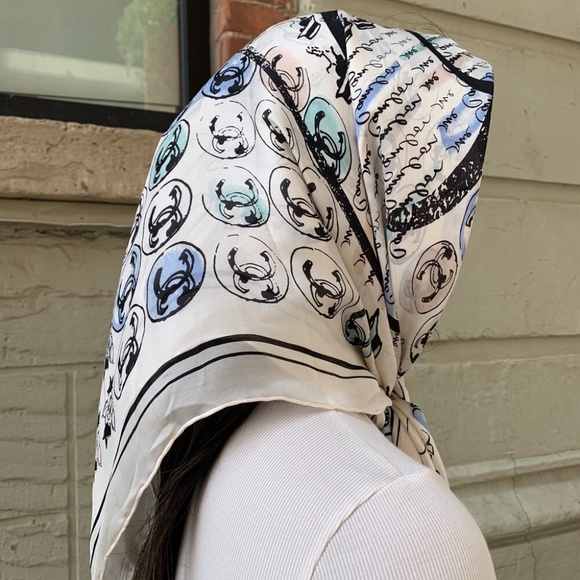 Chanel CC Motif Silk Scarf - Picture 3 of 5